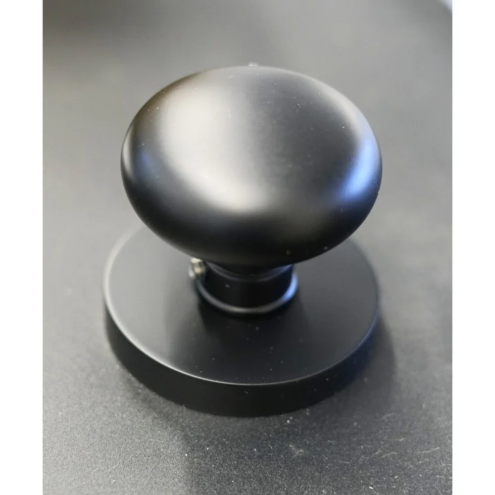 NEW-IN-BOX Montana Forge K2R4 Black Passage Doorknob Set